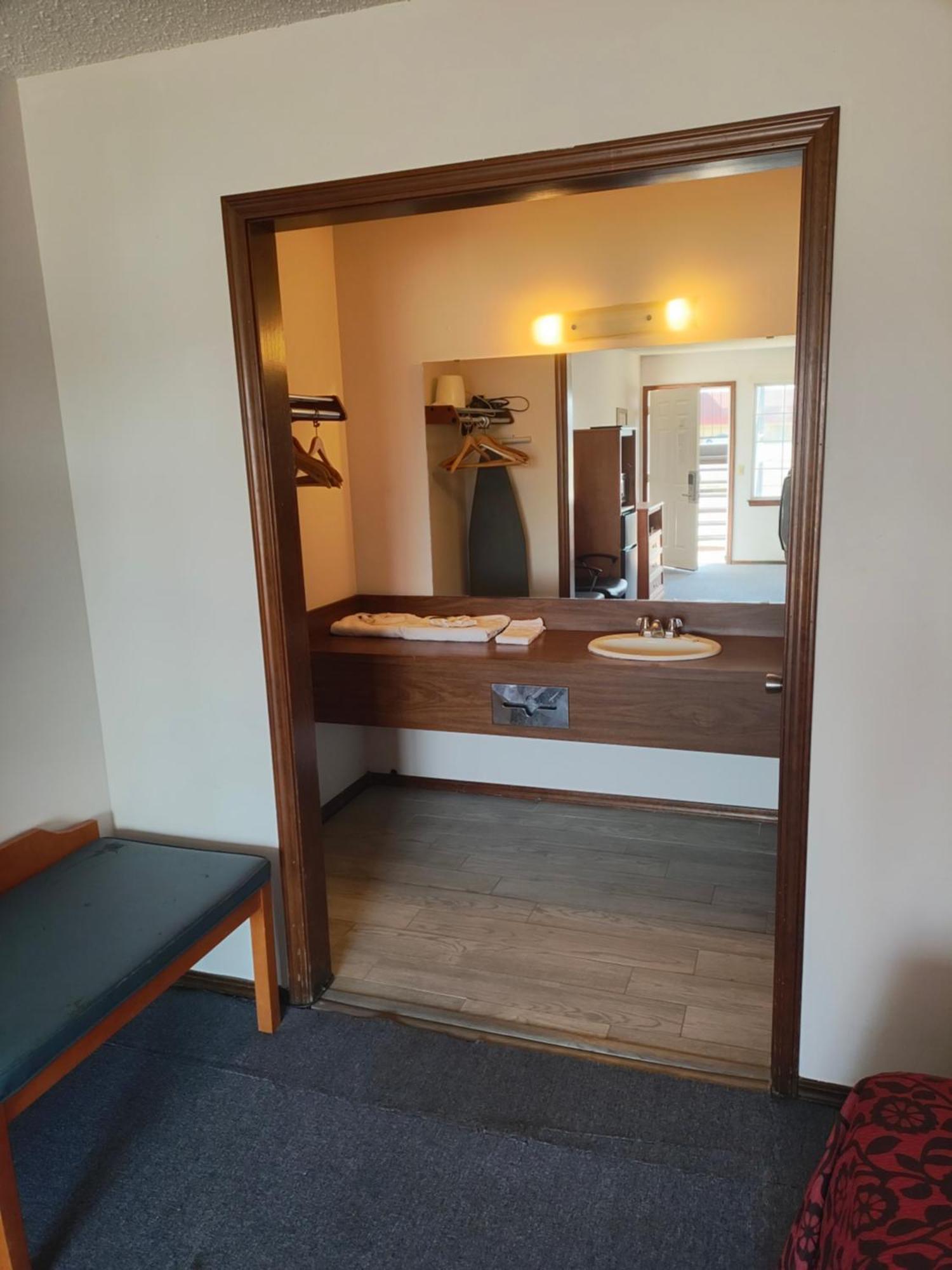 Heritage Inn Fairview Bagian luar foto